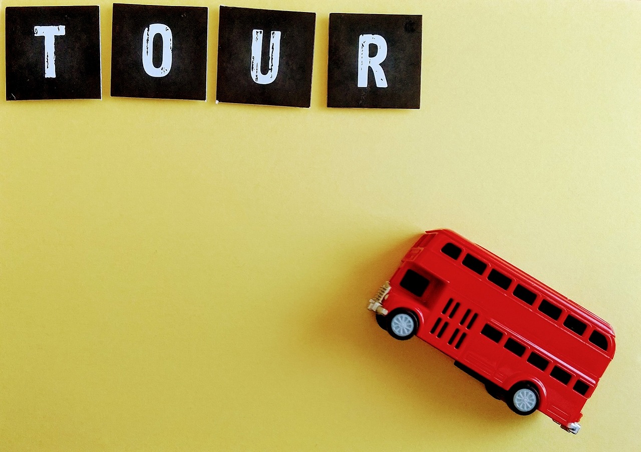 広島観光を楽しむために！団体旅行での貸切バスの選び方